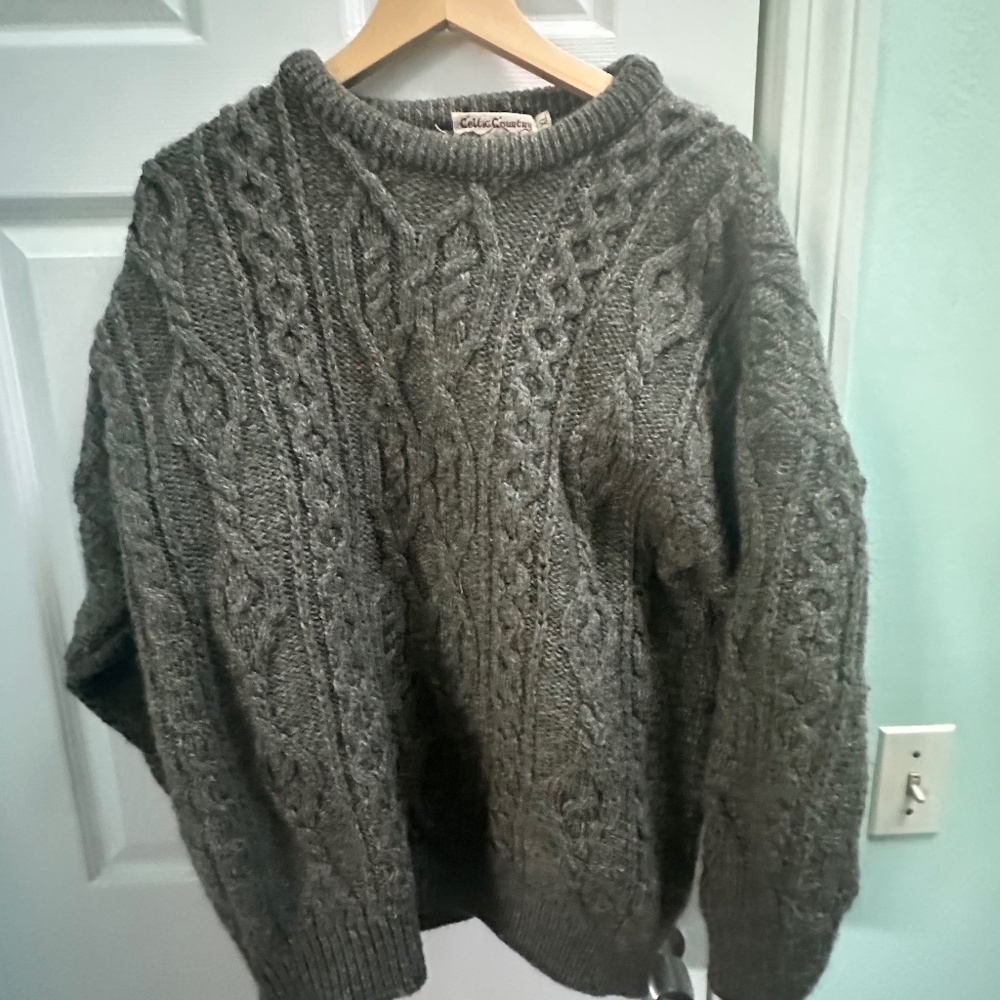 Men’s 100% wool Irish sweater